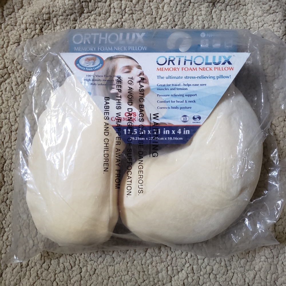 Memory foam neck pillow